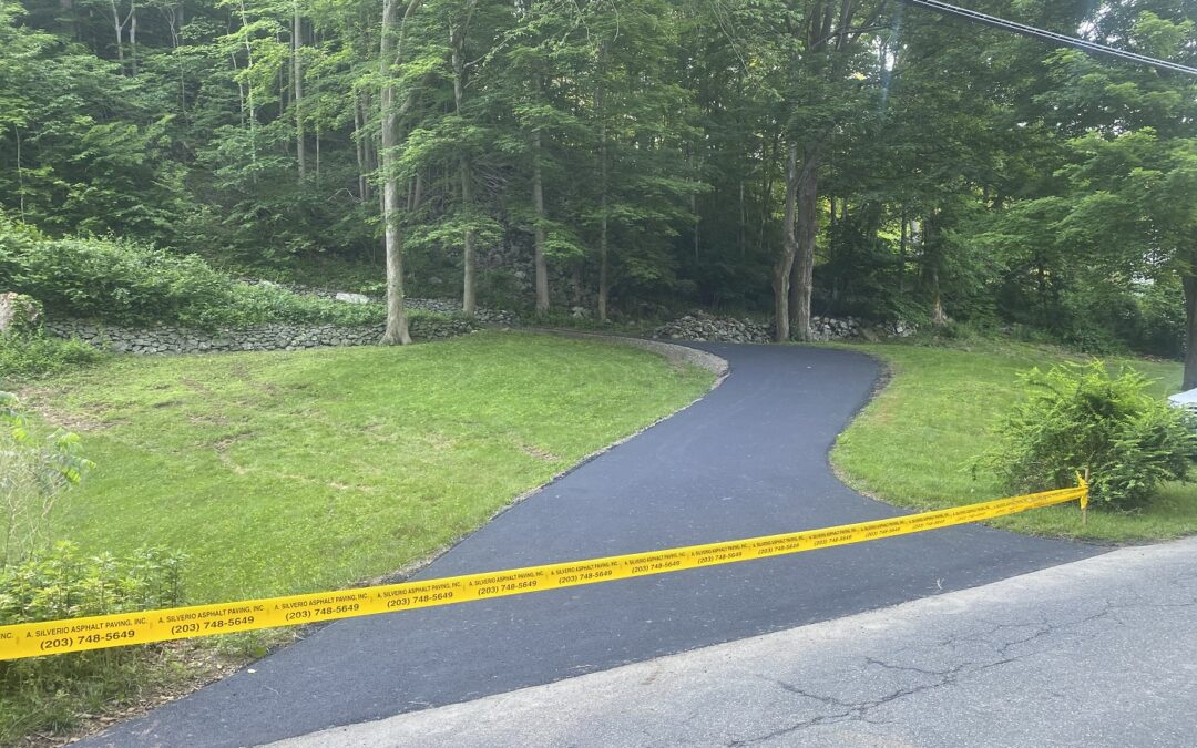Stamford, CT | Asphalt Paving Contractor | Driveway Paving & Sealcoating | Driveway Repair Services